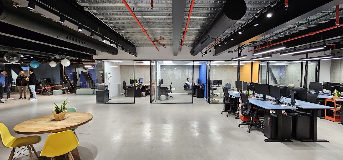 חדרי עבודה ואופן ספייס