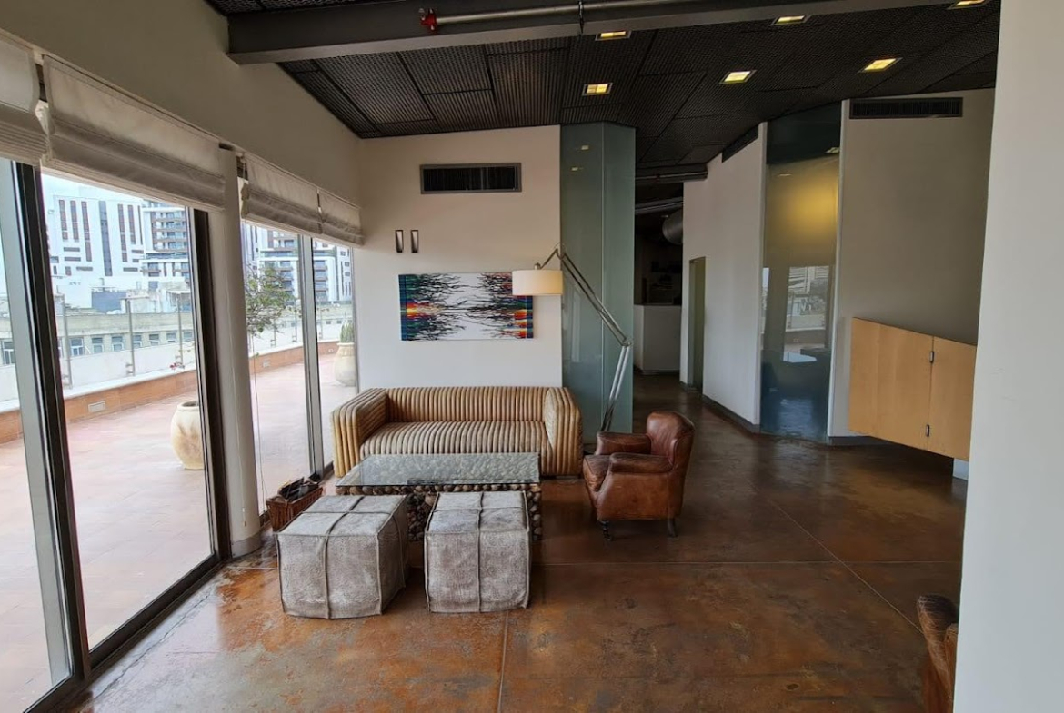 אזור לאונג'- אופן ספייס