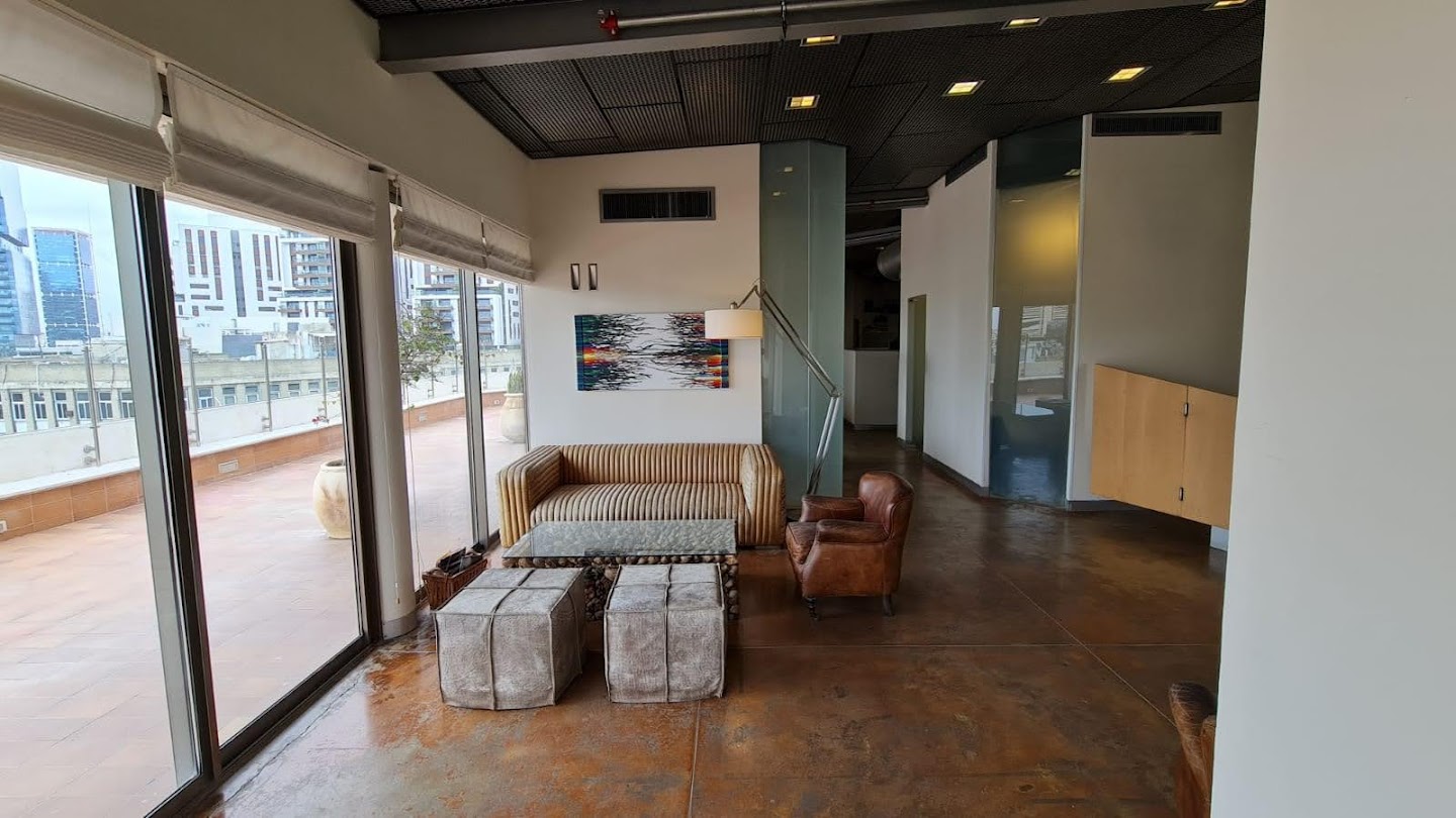 אזור לאונג'- אופן ספייס