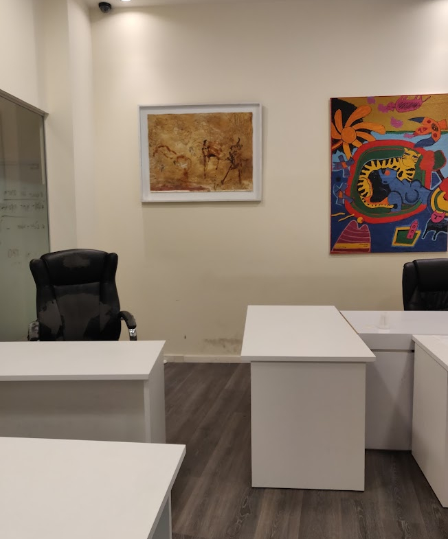 אחד מחדרי עבודה