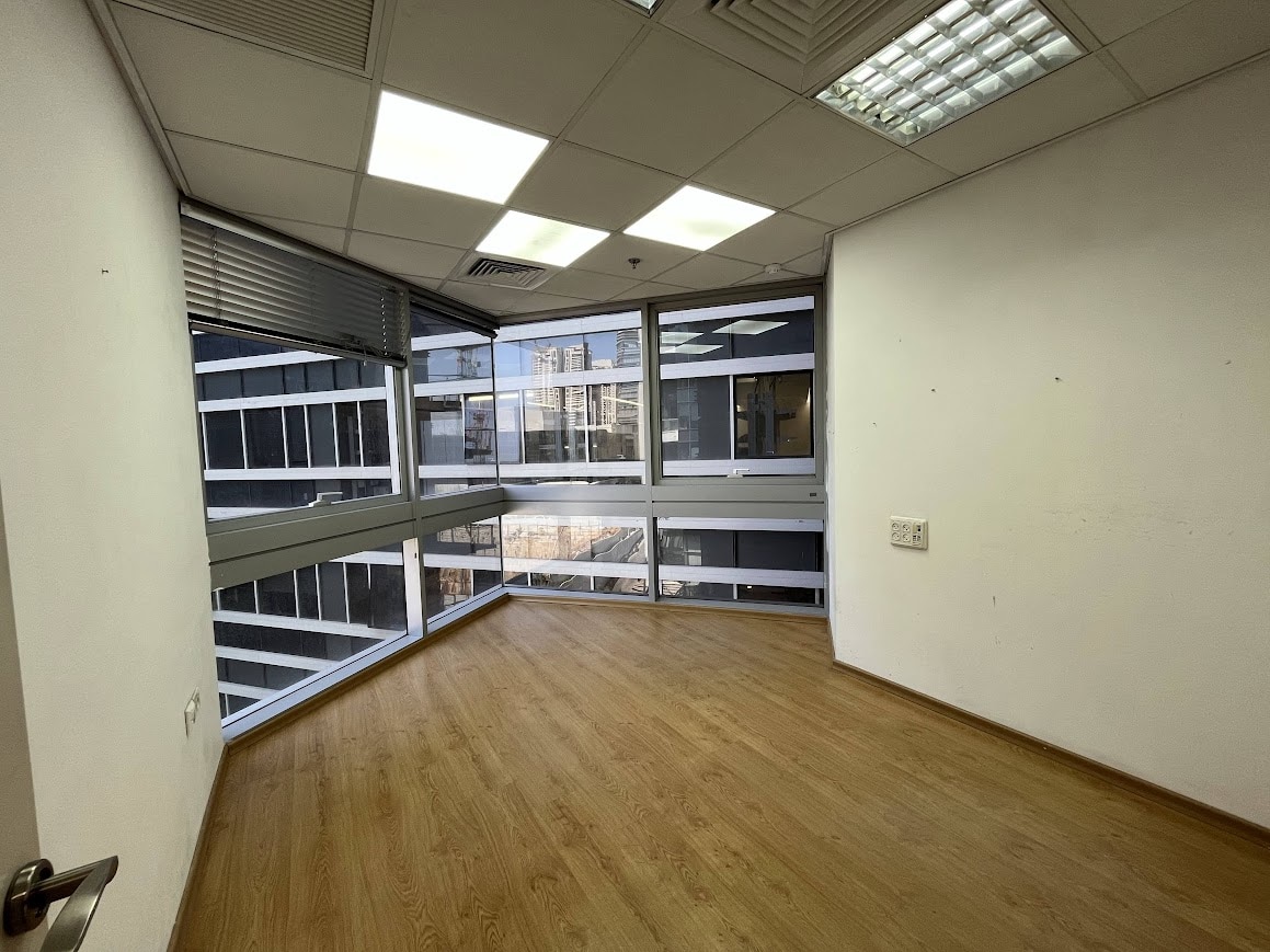 חדר עבודה גדול