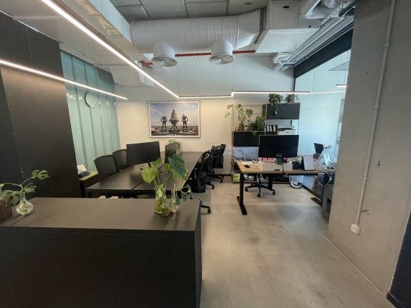 חדר עבודה גדול