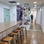 מטבחון עם פינת אוכל