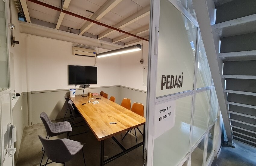 האנגר להשכרה בשכונת מונטיפיורי, מ 10 עדות ועד 650 מר