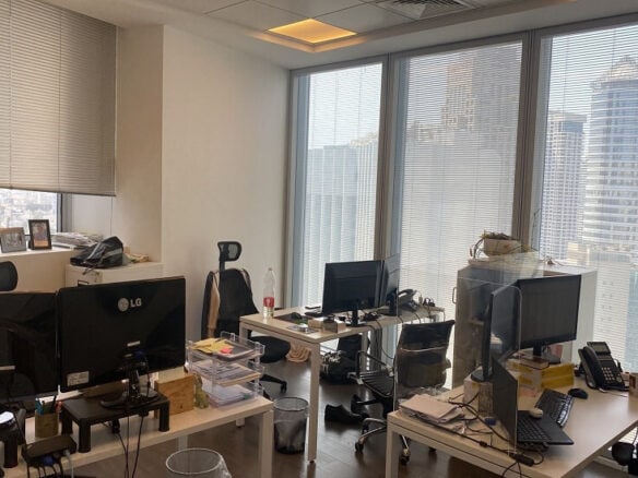 385 מ"ר להשכרה בבורסה