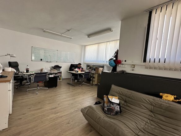 משרדים להשכרה בשכונת מונטיפיורי, 75 מר ברחוב גרשון שץ