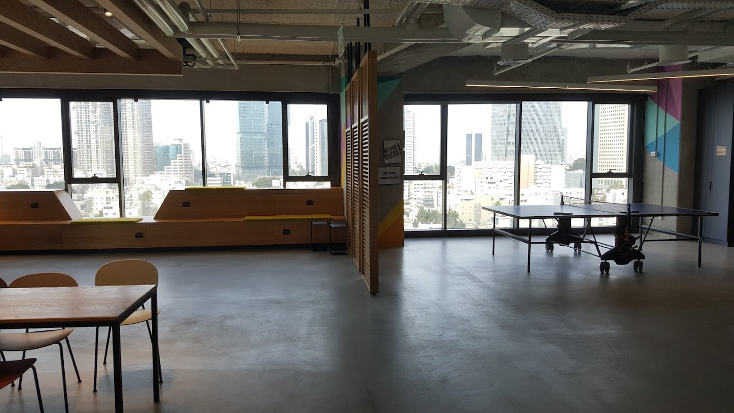 לאונג'/ פינות אוכל