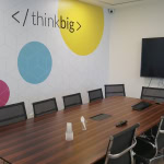 חדר ישיבות גדול