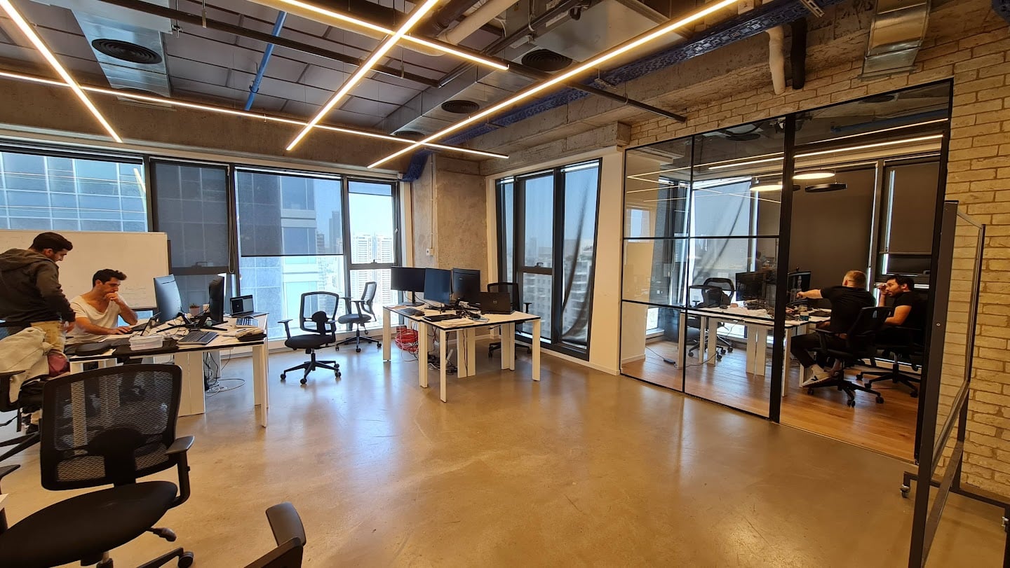 מבט כללי, אופן ספייס וחדרי עבודה