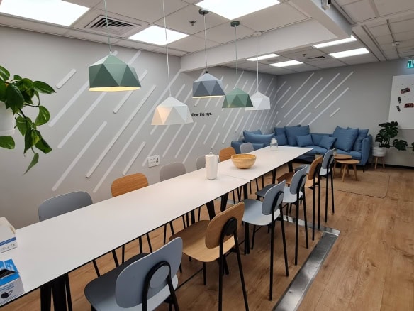 לאונג' ואזור אוכל