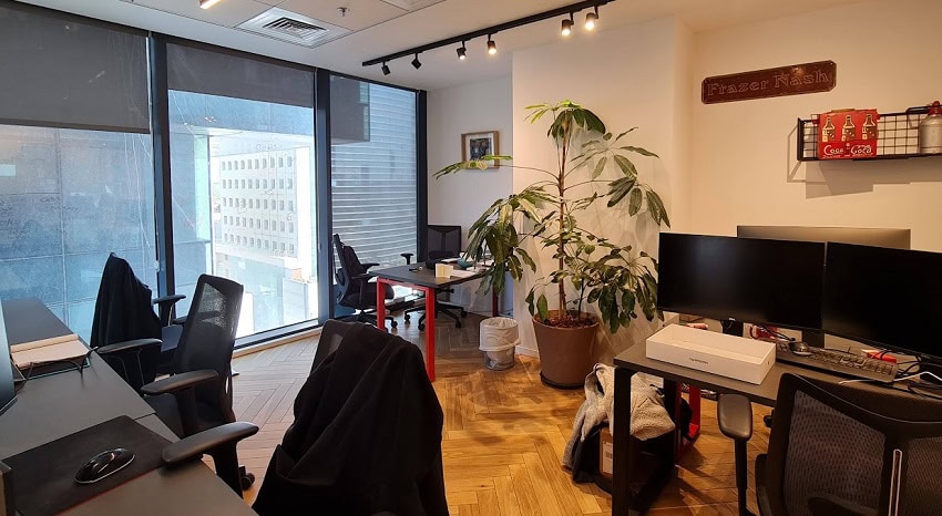 אחד מחדרי עבודה