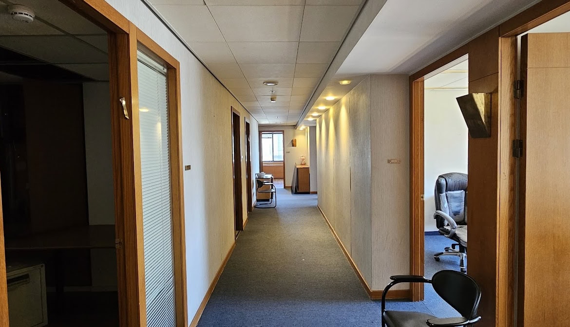 מסדרון וחלוקה לחדרים