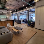 סלון, מטבחון וחדרי עבודה