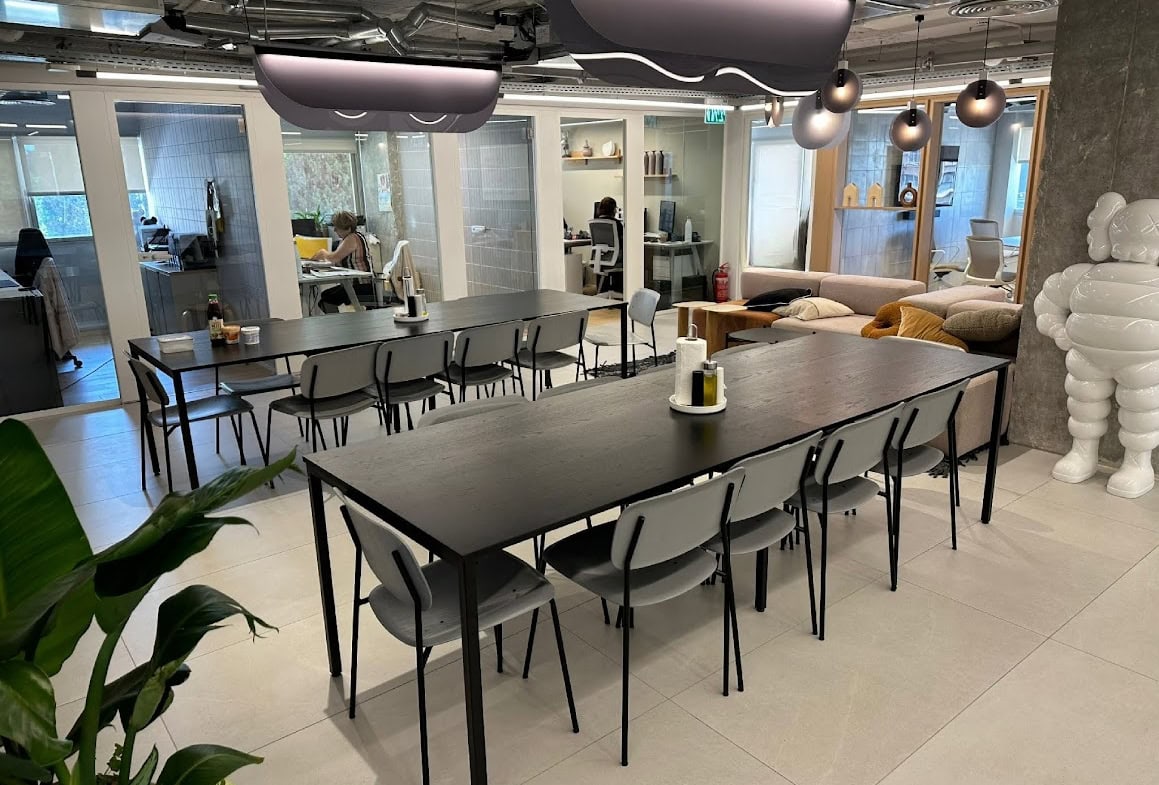 פינות אוכל ומקומות ישיבה