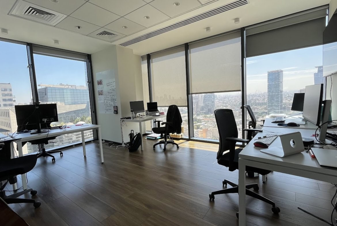 חדר עבודה גדול