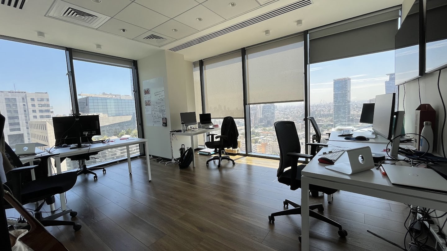 חדר עבודה גדול