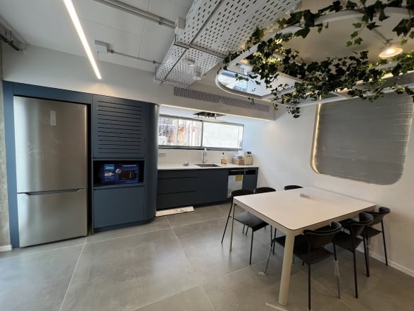 מטבח עם פינת אוכל