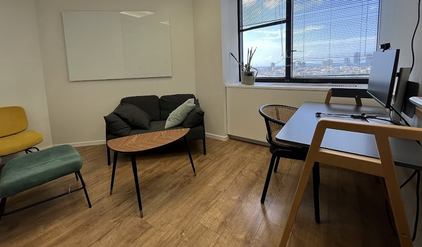 חדר עבודה במשרד