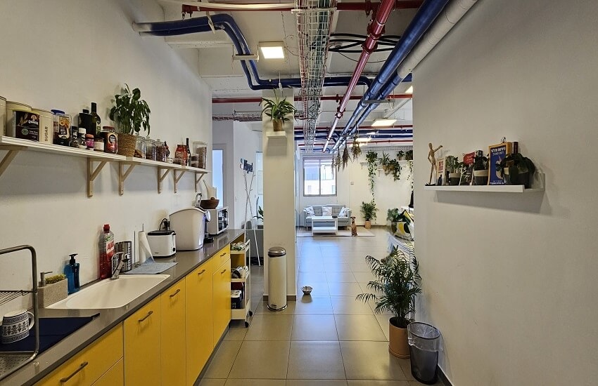 להשכרה משרד 160 מר באזור רוטשילד