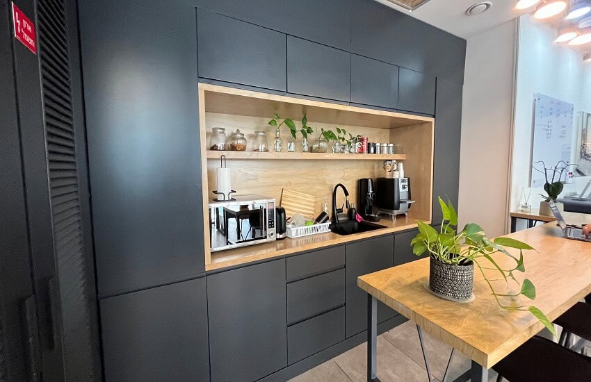 משרד להשכרה באזור מידטאון 240 מר