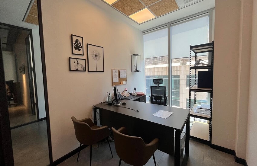 משרד להשכרה באזור מידטאון 240 מר