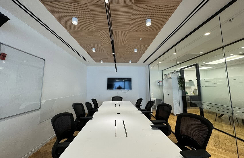 משרד להשכרה באזור מידטאון, 259 מר צמוד לרכבת ורכבת הקלה