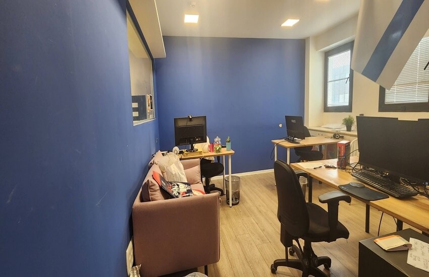 משרד להשכרה בחסן ערפה - 251 מר