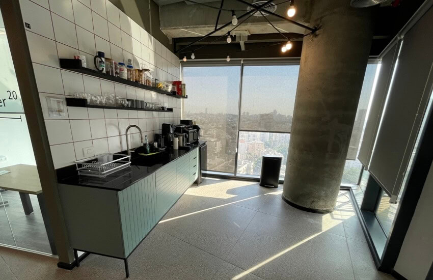 משרד להשכרה במגדל רסיטל 150 מר פלאג אנד פליי