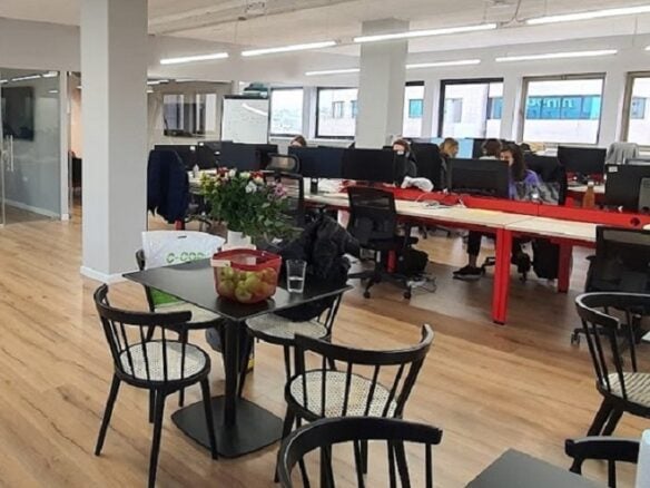 אופן ספייס ואזור אוכל