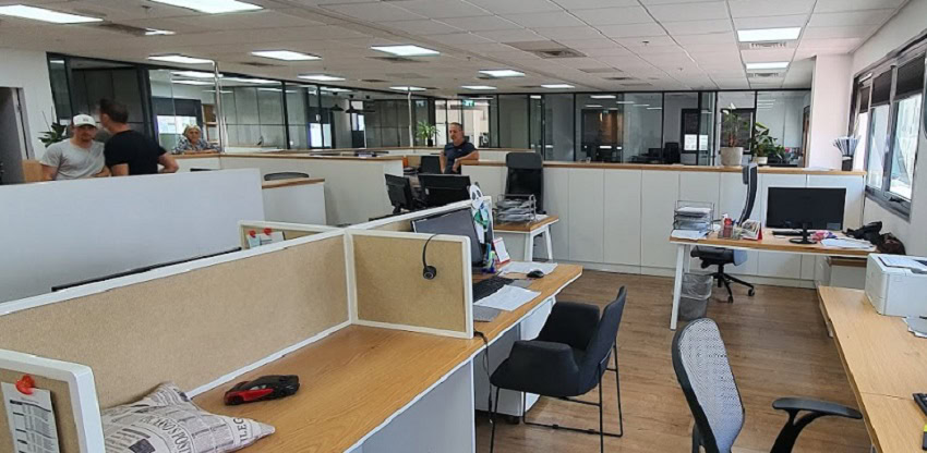 עמדות עבודה באופן ספייס