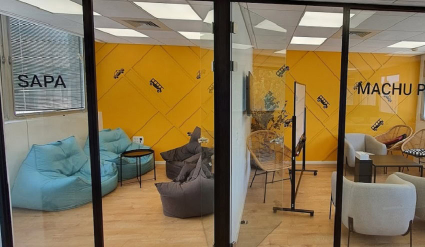 חדרי עבודה/ישיבות/ חדרי לאונג'