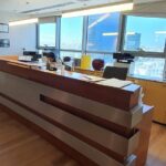 עמדת קבלה בכניסה למשרד