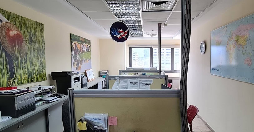 עמדות עבודה בחדר צוות