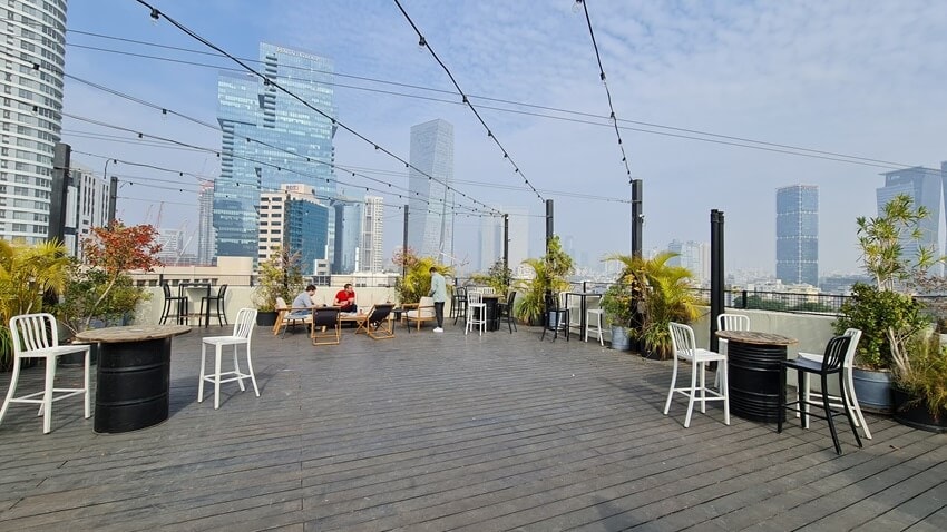 גג במשרד להשכרה - לופט 43 מ