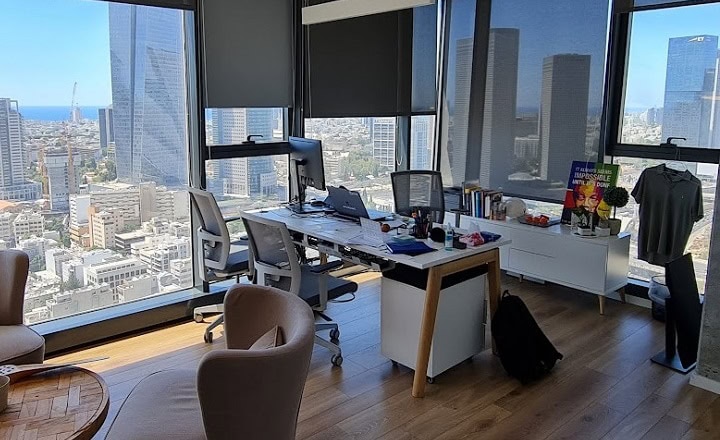 משרד פרטי/ חדר עבודה קטן