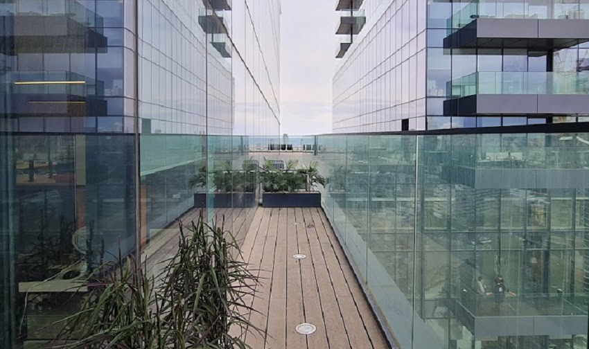 מרפסת פרטית