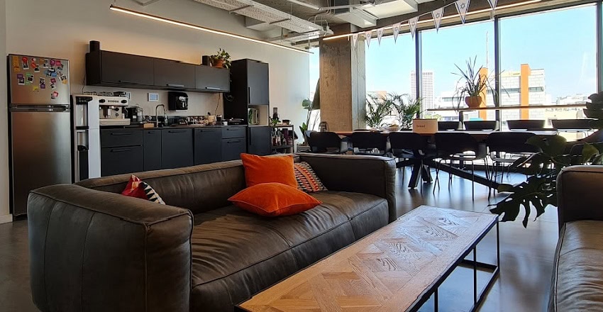 סלון/ לאונג' ומטבח