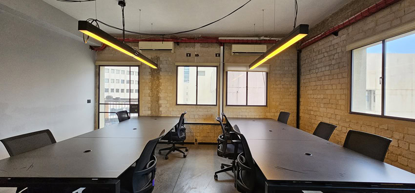 חדר צוות במשרד להשכרה בשכונת מונטיפיורי