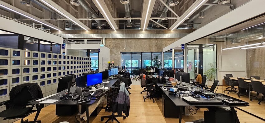 אופן ספייס במשרדים גדולים להשכרה 4500-1500 מ