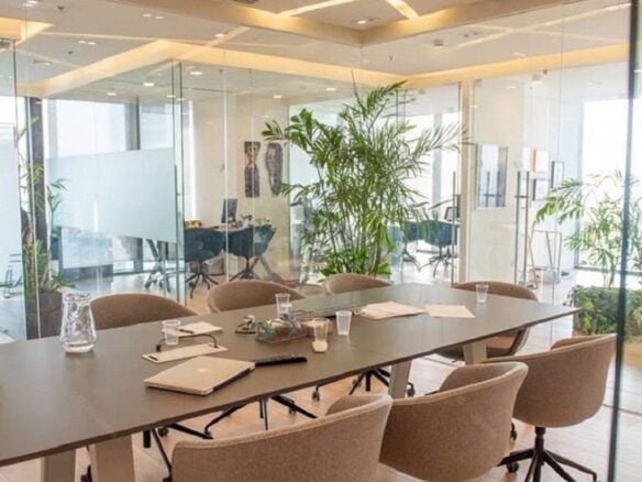 משרד 390 מ”ר -Plug&Play- להשכרה בשרונה.