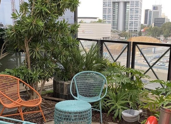 מרפסת פרטית