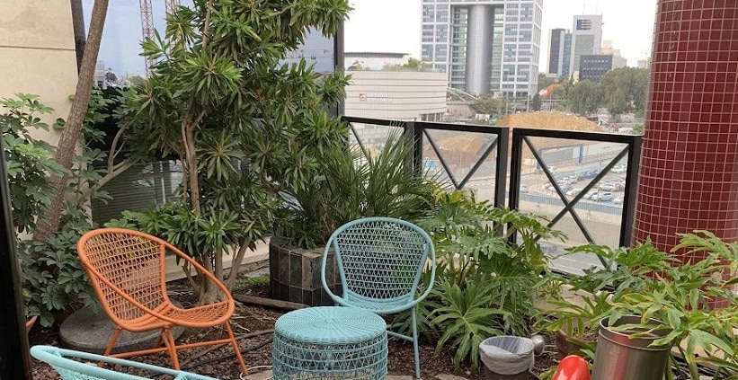 מרפסת פרטית