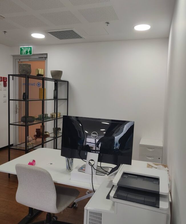 חדר עבודה נוסף