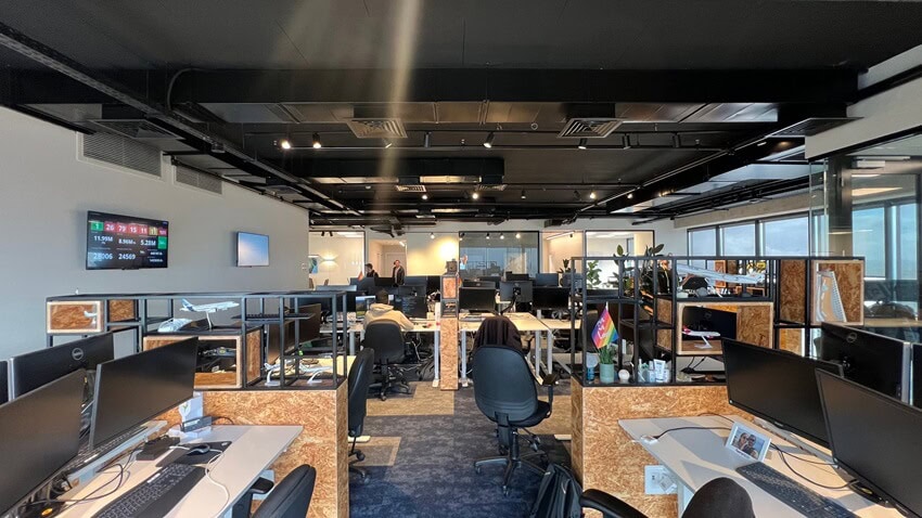 אופן ספייס במשרד יפה בקומה גבוה במידטאון