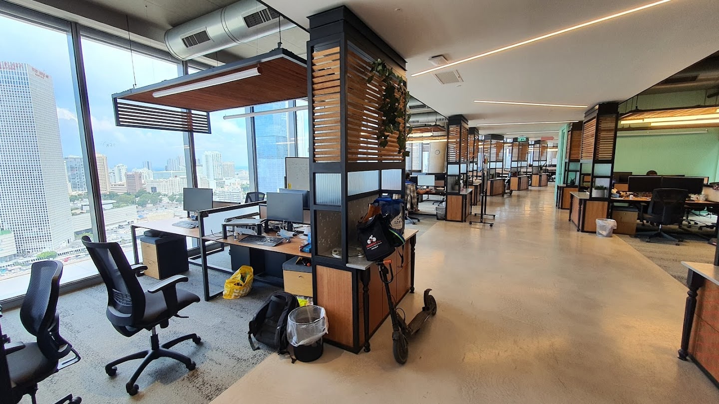 עמדות עבודה באופן ספייס