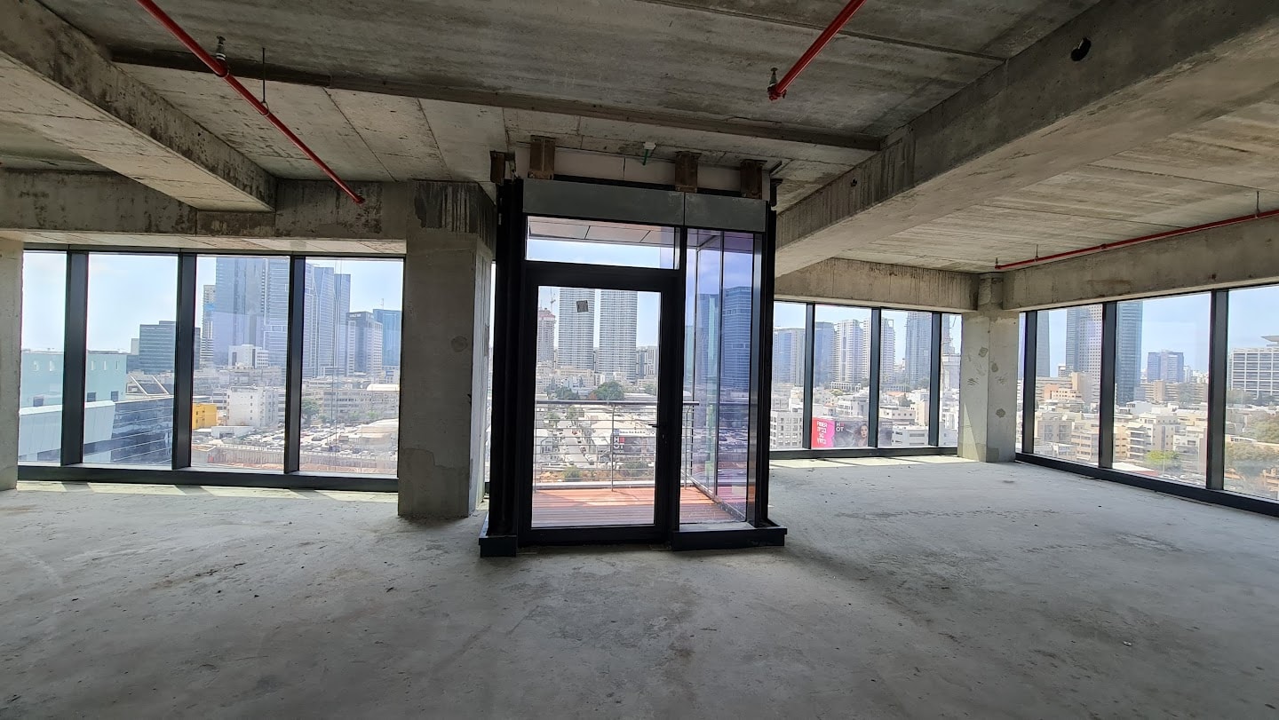 מרפסת קטנה פרטית