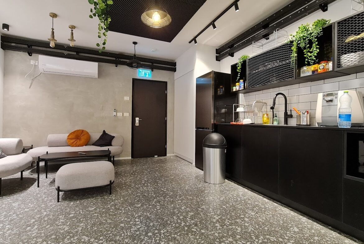 מטבח עם פינת ישיבה