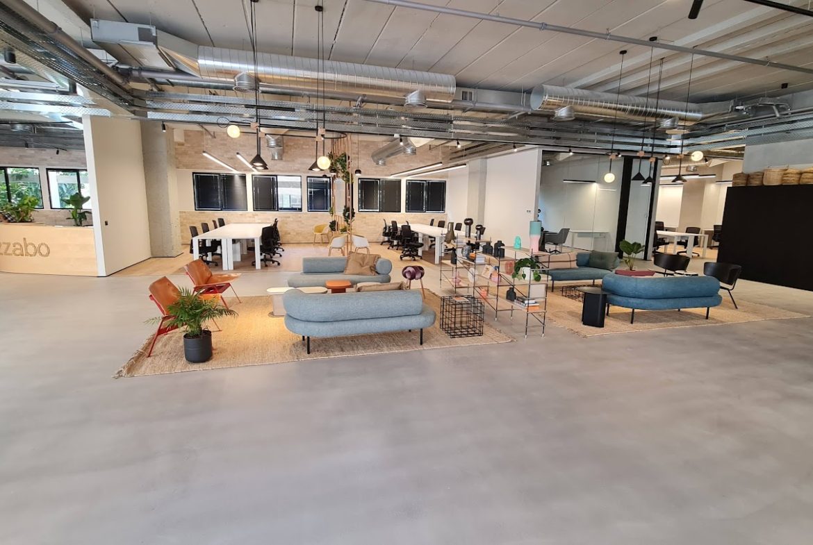 אזור לאונג'- אופן ספייס