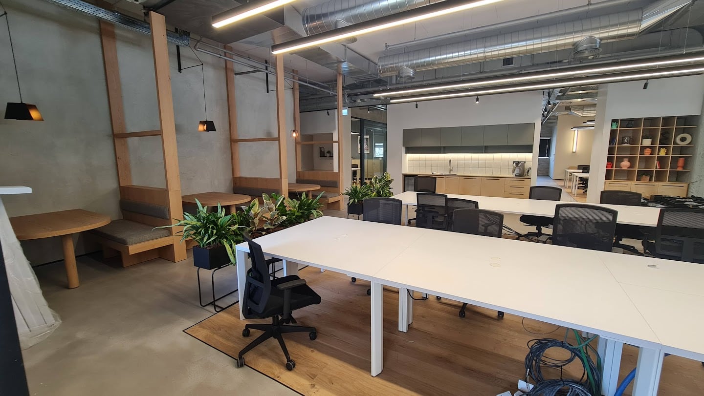 אופן ספייס במשרד