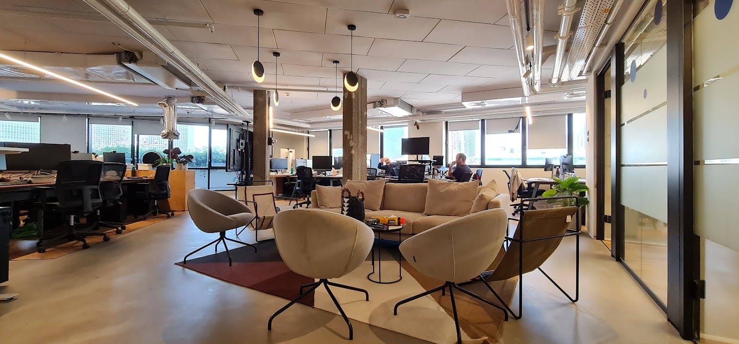 לאונג'- אזור מנוחה/ סלון